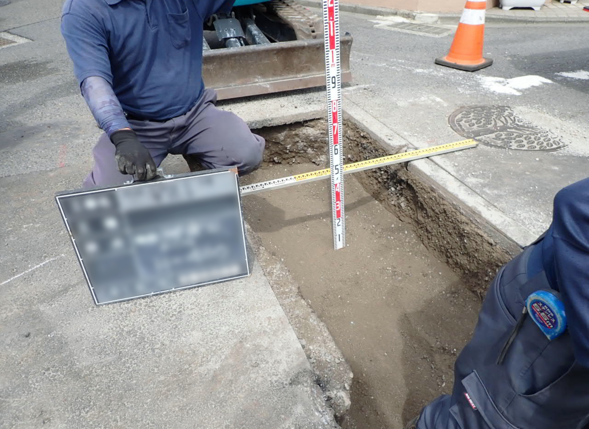 【施工事例】駐車場から住宅地へ。10世帯の暮らしを支える水道工事